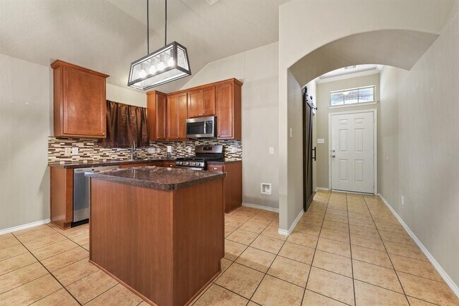 Foto del edificio - 8019 Branson Park Ln