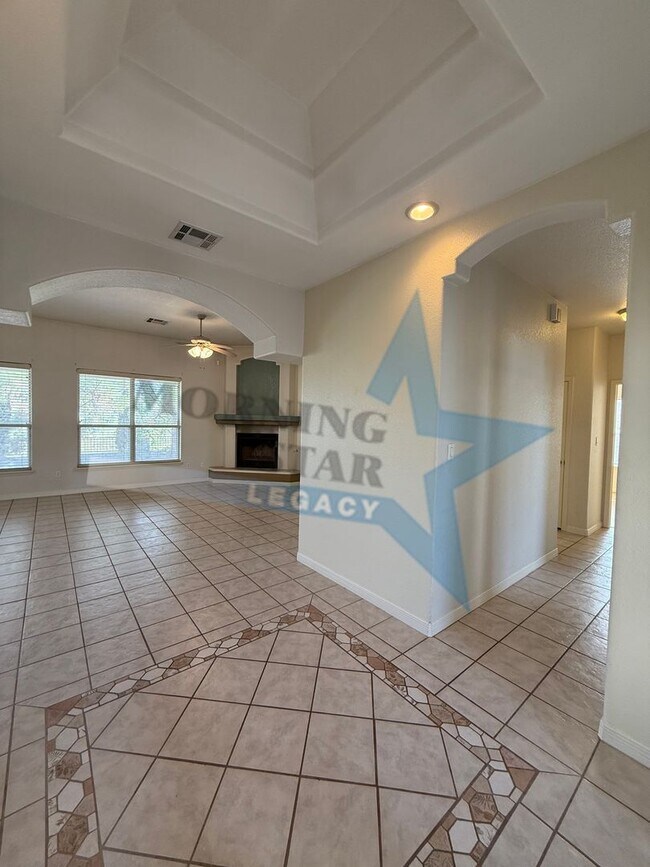 Building Photo - Spacious 3-Bedroom Home Off Roadrunner!