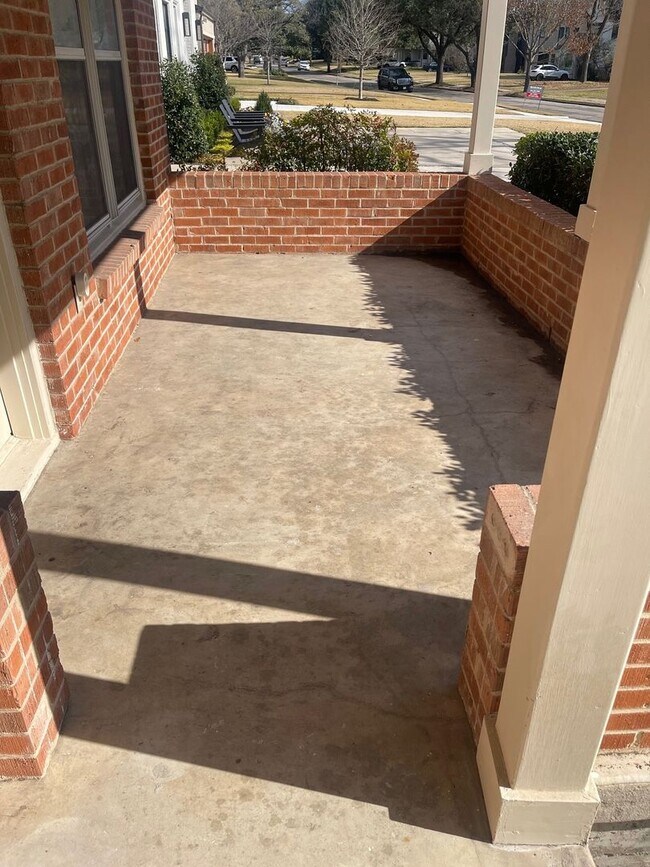 Foto del edificio - 5311 Emerson Ave