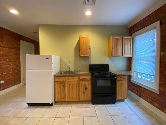 Foto del edificio - 175 E Louther St