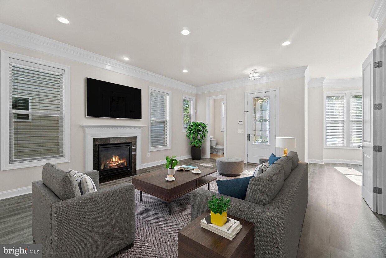 Foto principal - 20617 Exchange St