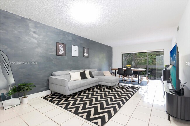 Foto del edificio - 8885 Fontainebleau Blvd