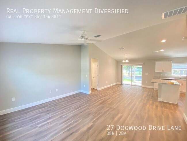 Building Photo - 27 Dogwood Dr Ln