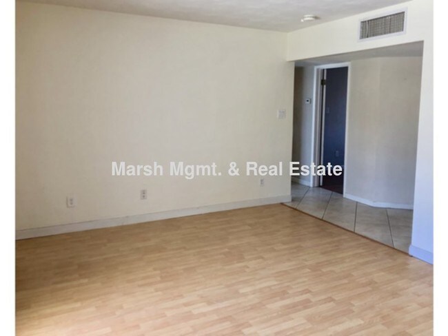 Foto del edificio - Cozy 3 bedroom home in Scottsdale with pri...