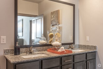 2 Br, Master Bathroom - Willowbend