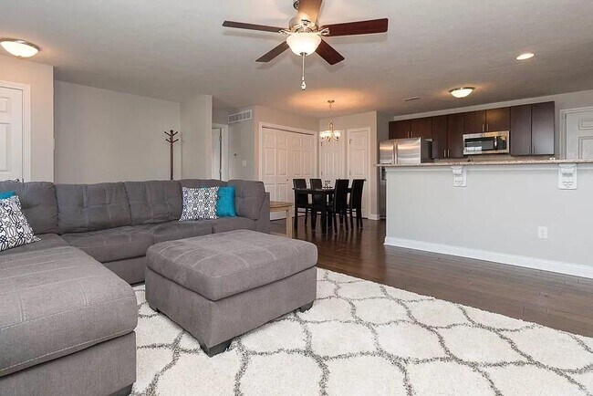 Foto del edificio - 9756 Clover Ct