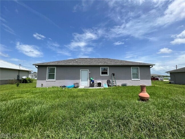 Building Photo - 8036 Buttercup Cir