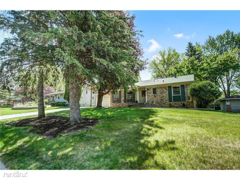 Primary Photo - 4 br, 2 bath House - 616 Rice Creek Ter NE