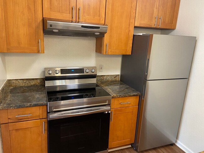Foto del edificio - Townhouse Condo 2 BD / 1.5 BA