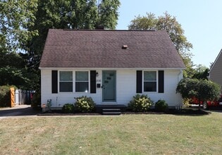 Building Photo - 3130 Reis Ave