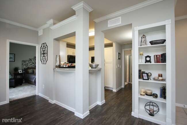 Building Photo - 1 br, 1 bath Flat - 12921 Kuykendahl Rd 690sf
