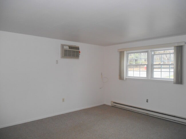 Building Photo - 11 Old Allamuchy Rd