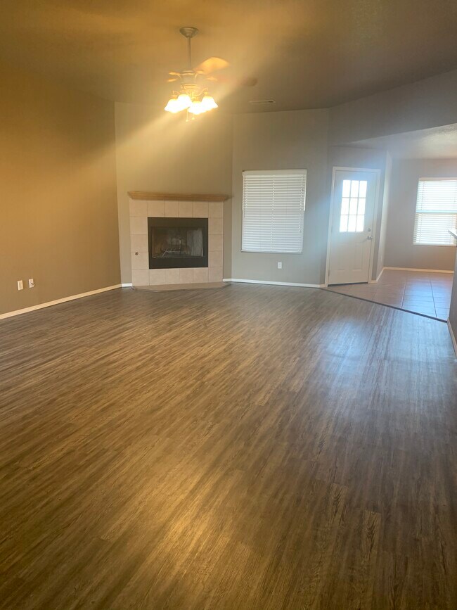 Foto del edificio - 11300 Sheri Ln