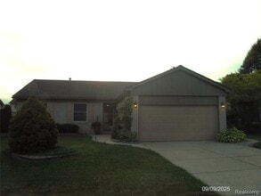 Building Photo - 47641 Stephanie Dr
