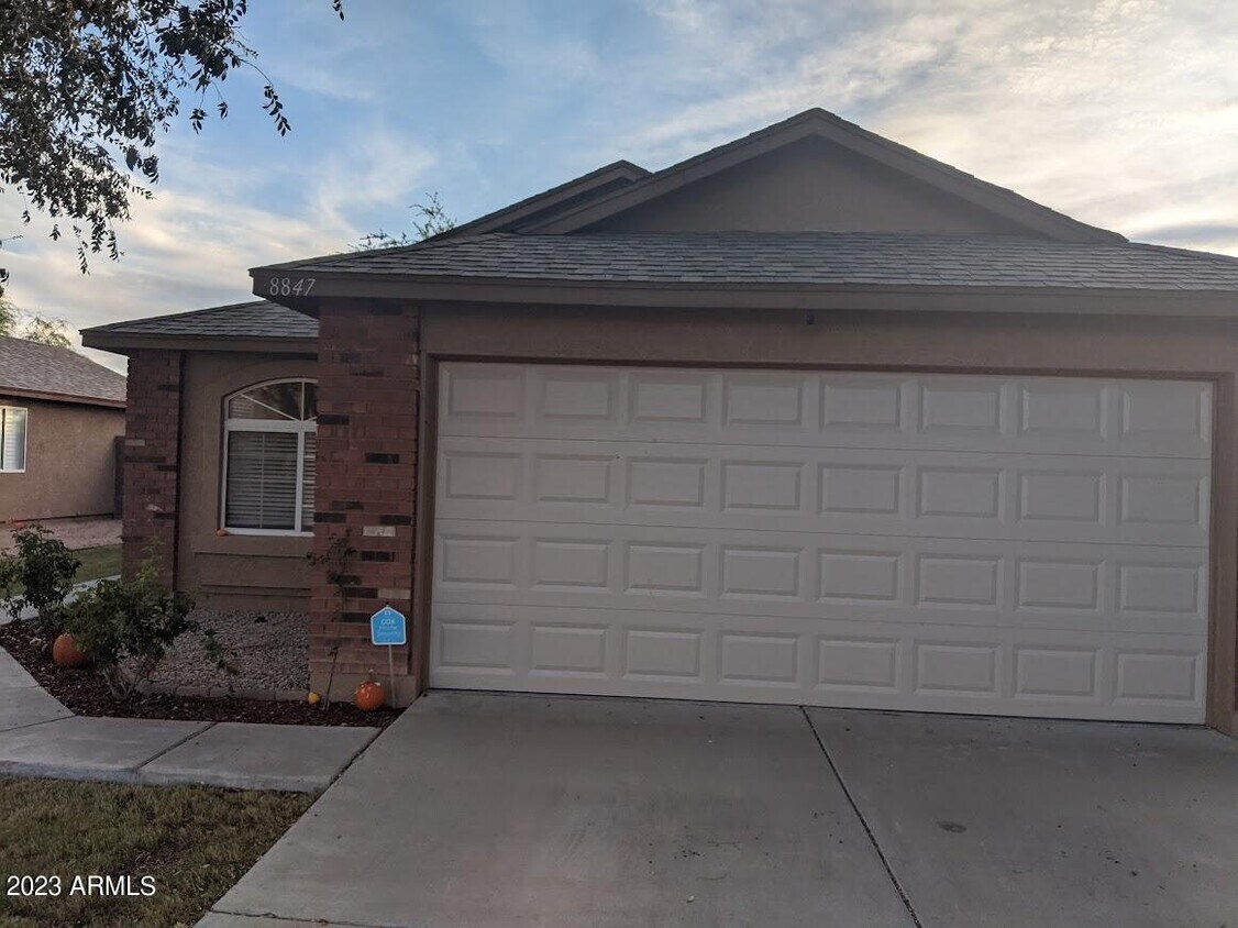 8847 E Dartmouth St, Mesa, AZ 85207 House Rental in Mesa, AZ
