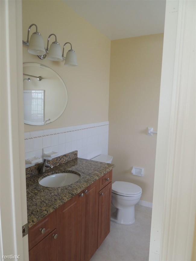 Master Bathroom - Terraces On The Green