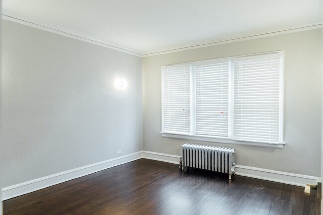 Building Photo - 5259 W Nelson St