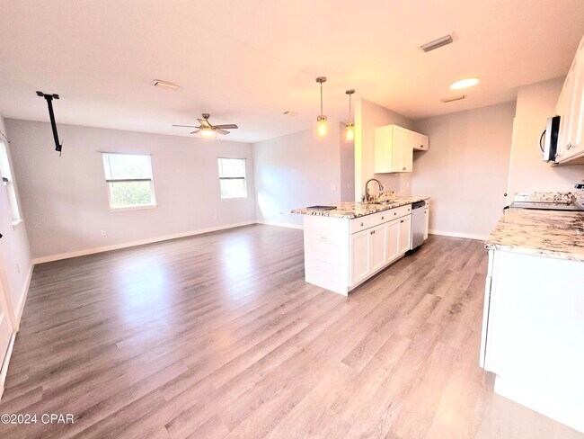 Foto del edificio - 3805 E 4th St