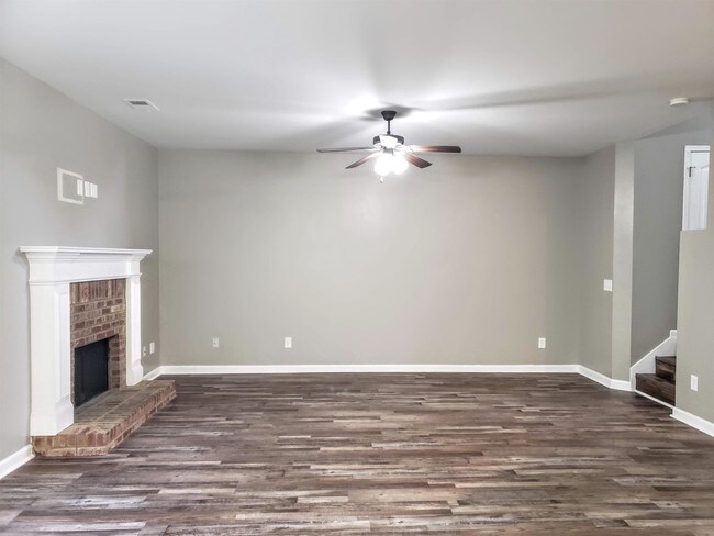 Building Photo - 20 Carriage Hills Dr