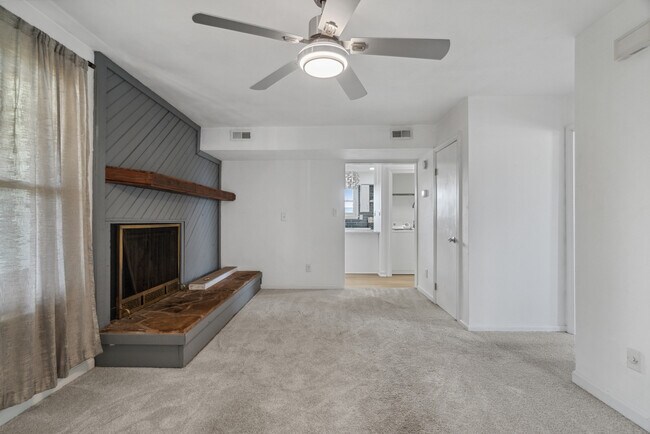 Foto del edificio - 1311 E Ocean View Ave