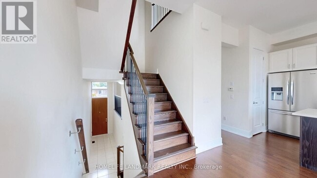 Photo du bâtiment - 9180 Bathurst St