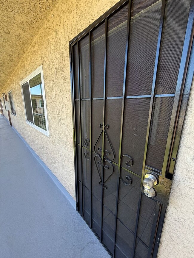 Interior Photo - 2705