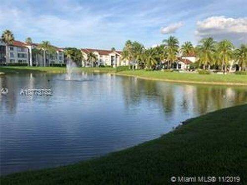 Foto del edificio - 4420 NW 107th Ave