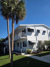 Building Photo - 2000 NE 51st Ct