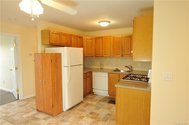 Foto del edificio - 22 Eastern Ave