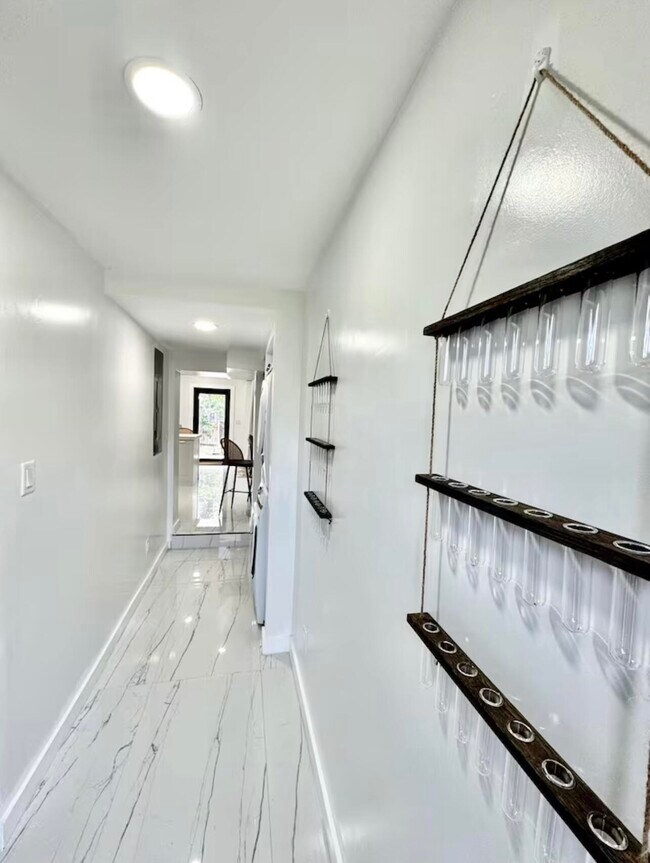 Foto del edificio - 1433 NE 53rd Ct