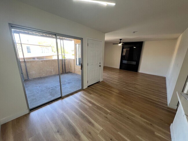 Foto del edificio - 1534 Hialeah Dr