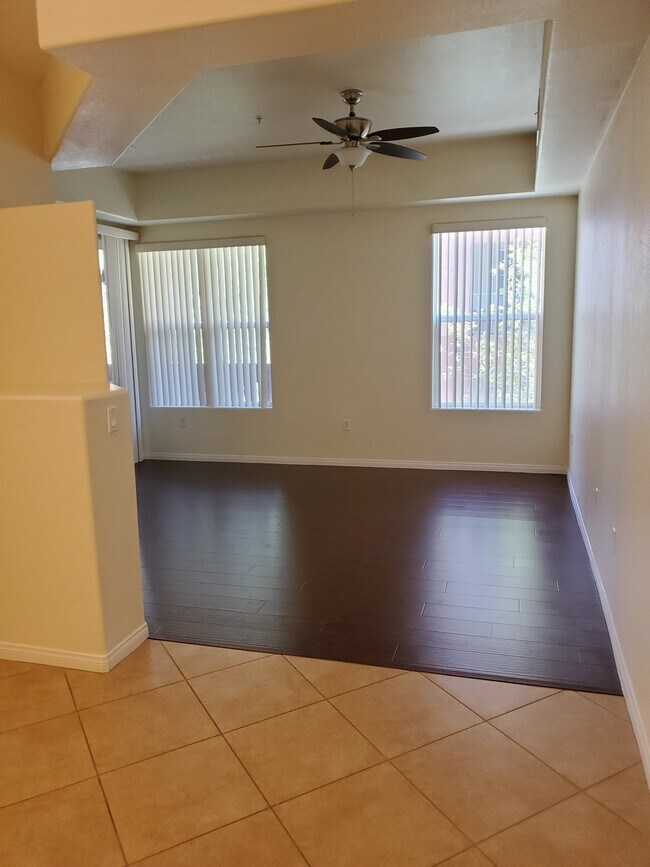 Dining looking to Living Room - 50 E Serene Ave