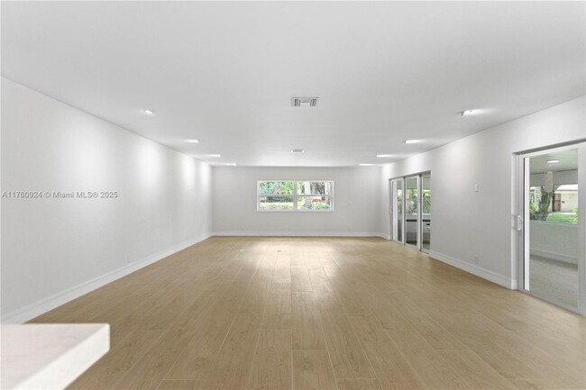 Building Photo - 809 Cypress Blvd