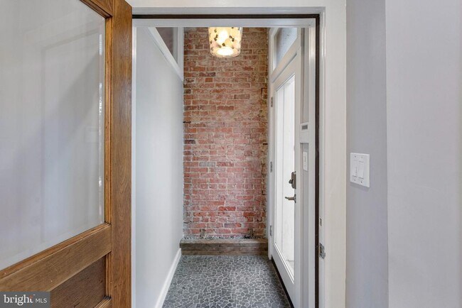 Foto del edificio - 1311 East Capitol St SE