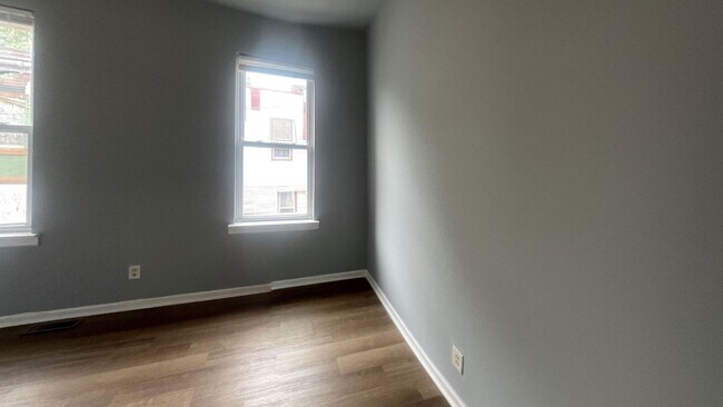 Foto del edificio - Charming 2-Bed, 1-Bath Home in Philadelphia.