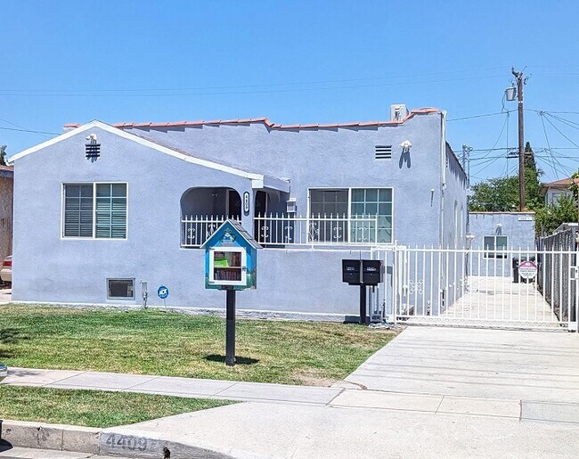 Building Photo - 4409 E 56th St