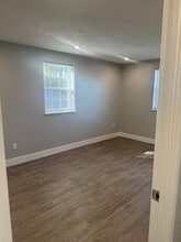 Building Photo - Skyline Terrace Apartments