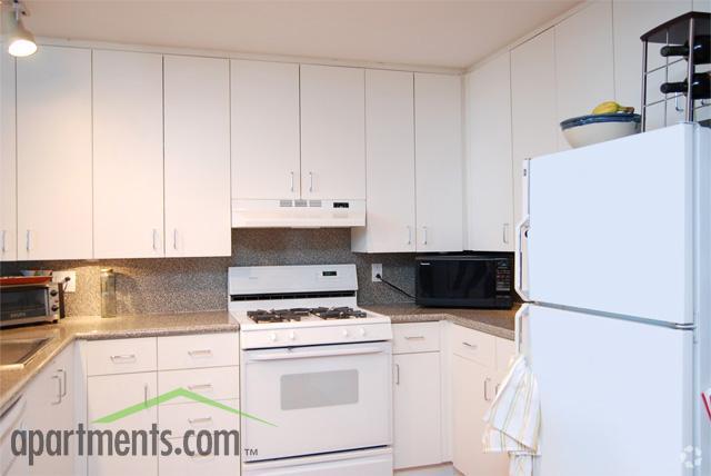 Kitchen - The Lofts At Chimney Hill