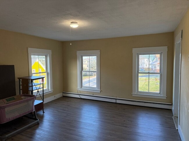 Photo - 278 Pleasant St Apartment