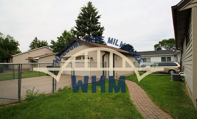 Foto del edificio - 3847 N 93rd St