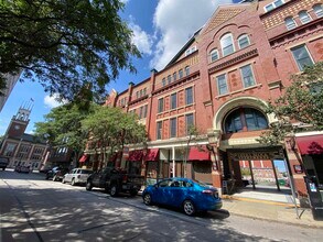 Building Photo - 30 Hanover St