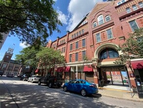 Building Photo - 30 Hanover St