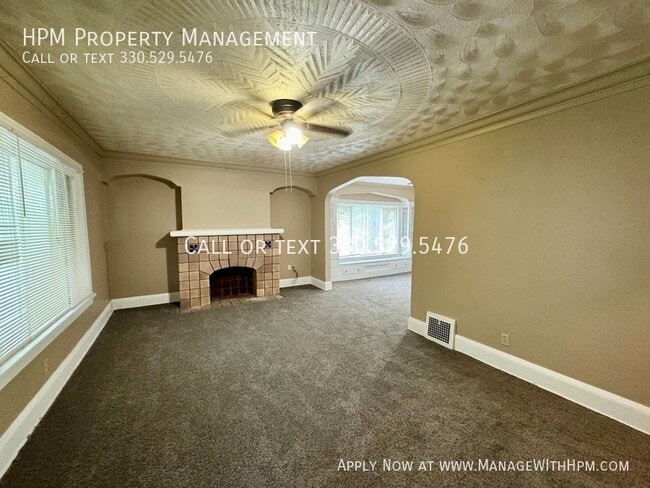 Building Photo - 893 Stadelman Ave
