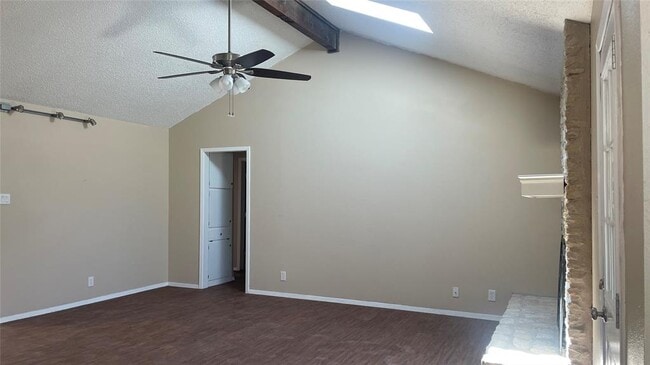 Building Photo - 707 Garden Meadow Dr