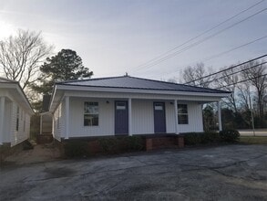 Building Photo - 260 N Jackson St