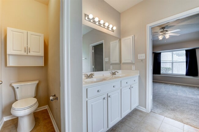 Building Photo - 4934 Bonny Loch Ln