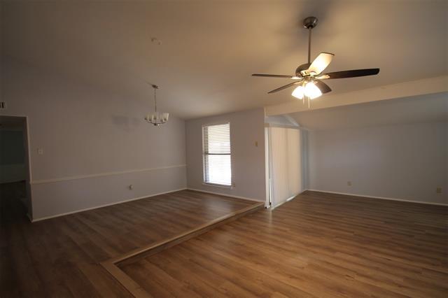 Foto del edificio - 1301 Overdowns Dr