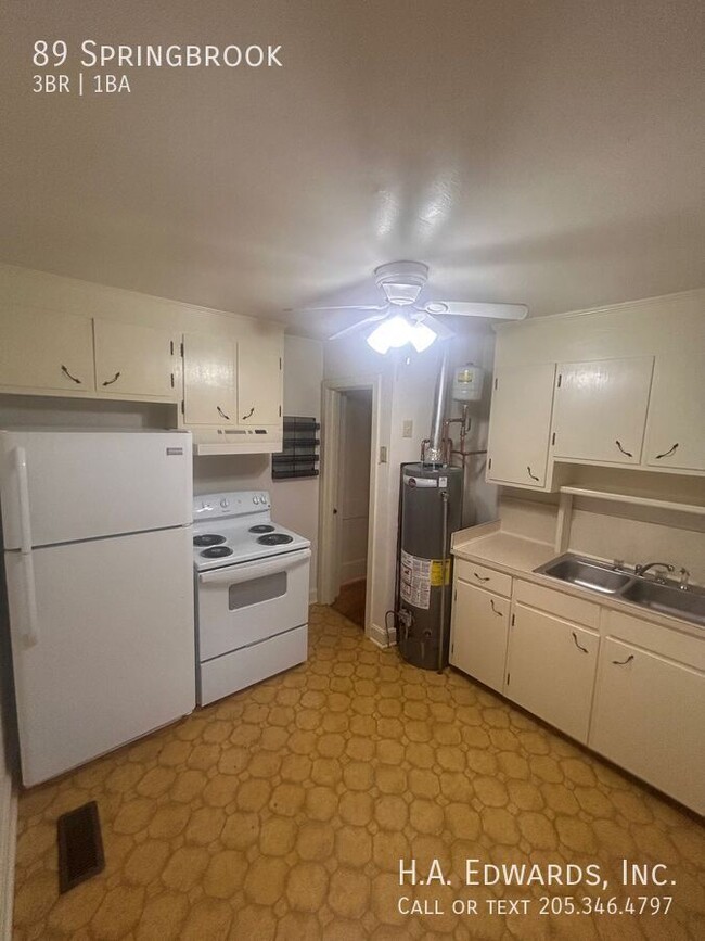 Building Photo - 89 Springbrook-