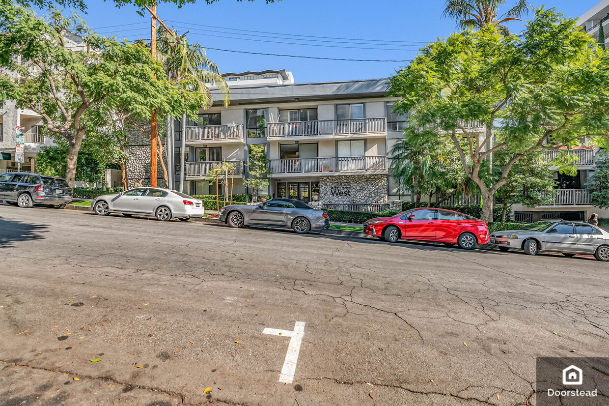 1134 Alta Loma Rd Unit Apt 210, West Hollywood, CA 90069 Condo for