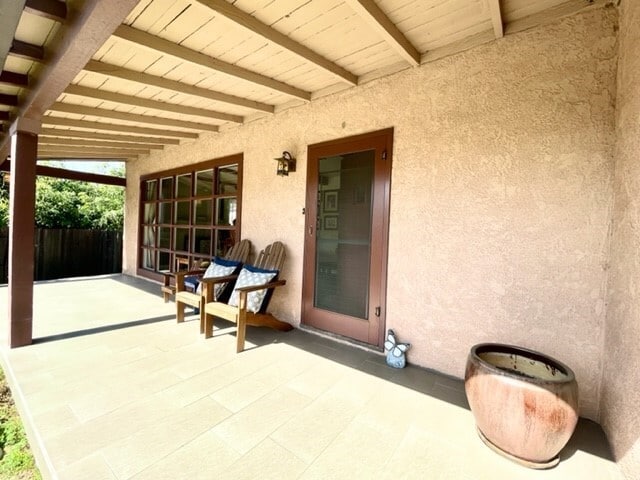 Building Photo - 823 Canyon Crest Dr